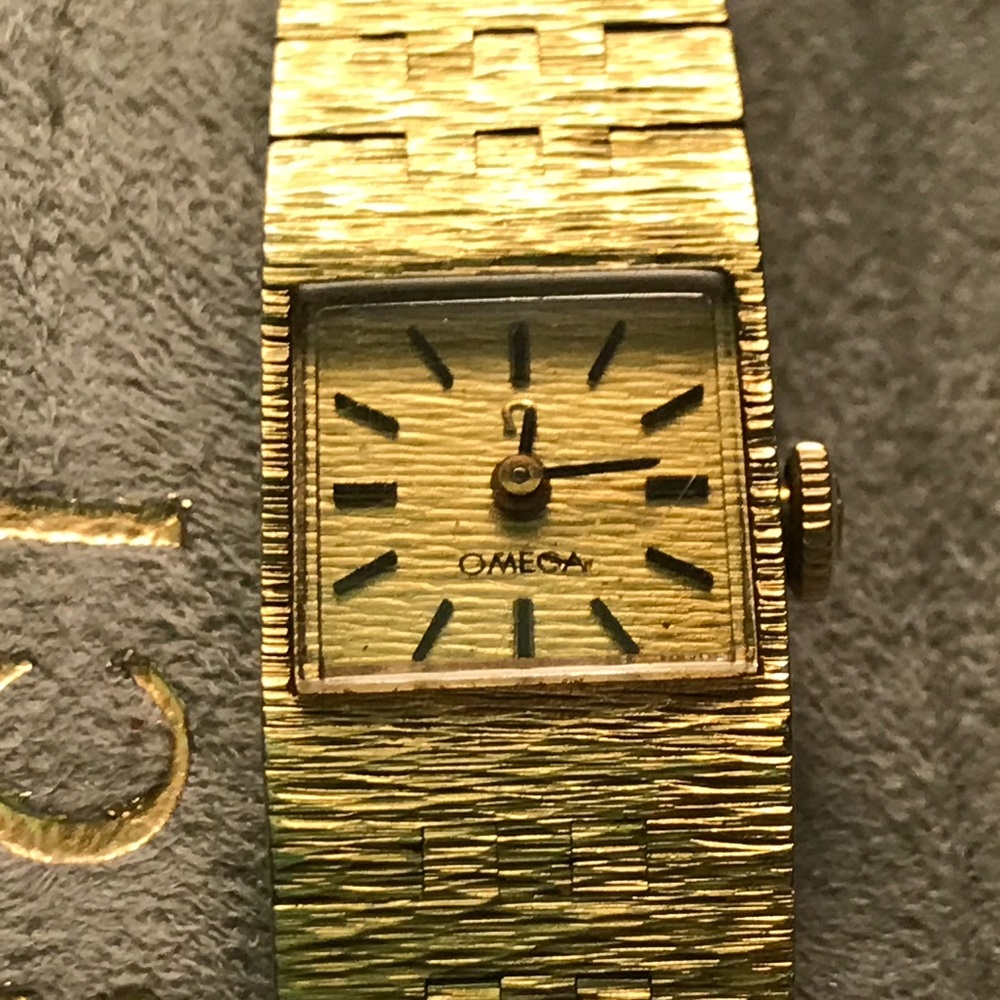 VINTAGE Women’s Omega gold Watch